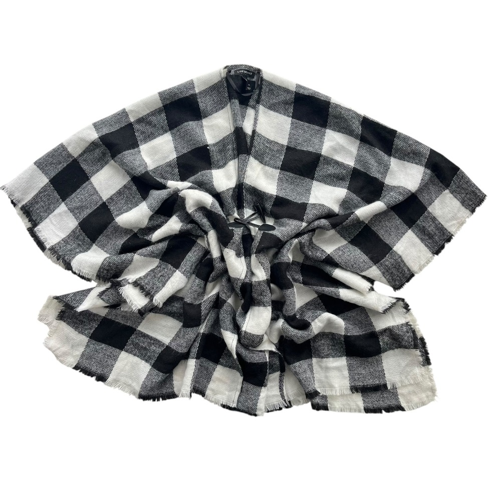 Lane Bryant Women's OS Black White Buffalo Plaid Poncho Cape Toggle Closure Cozy